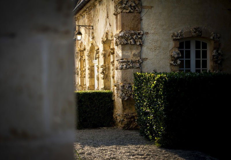 Façade du Domaine Chandon de Briailles en Bourgogne